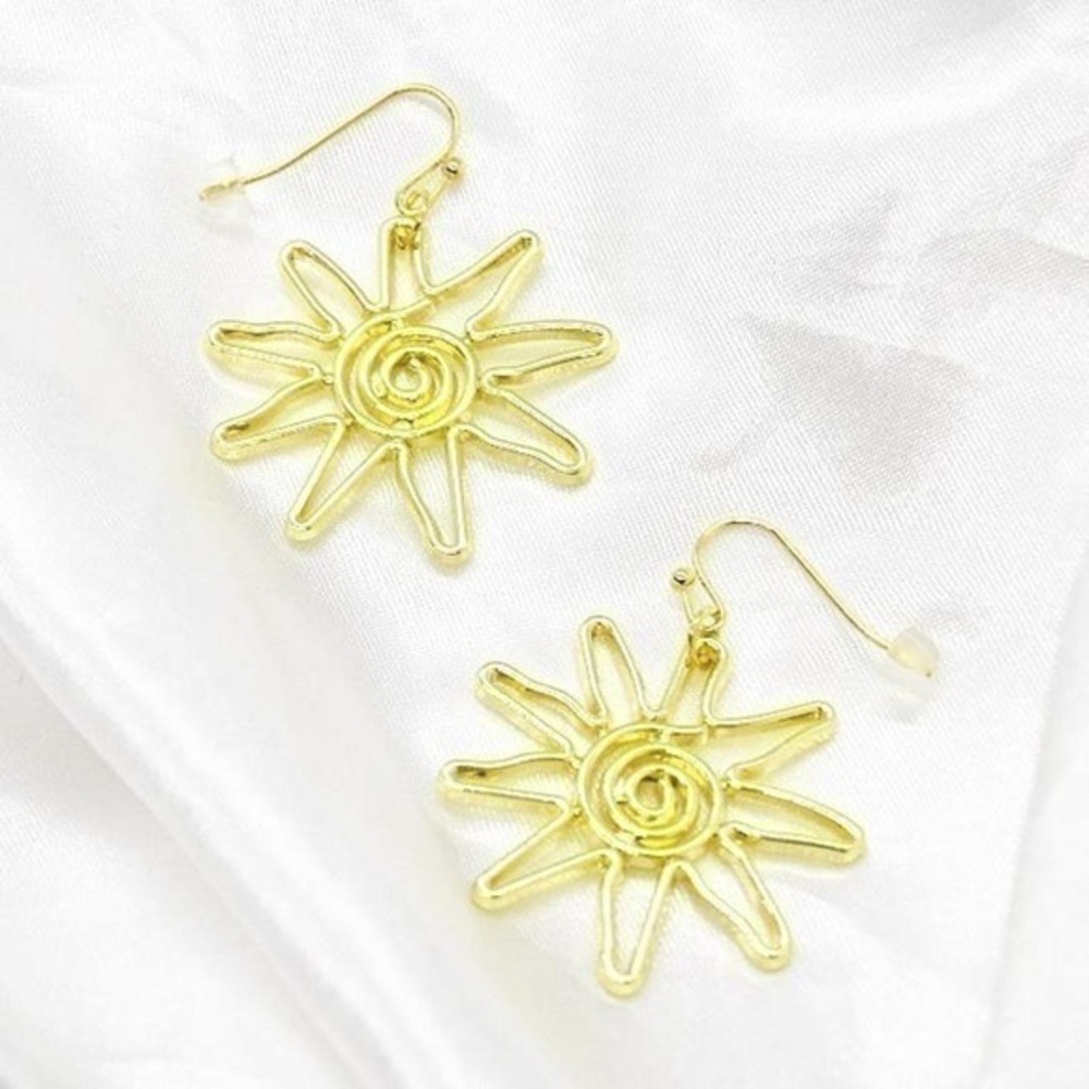 Wire Design Sun Earrings